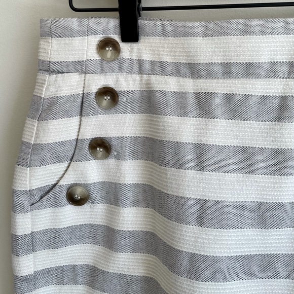 STRIPED LOFT PENCIL SKIRT WITH BUTTONS - Picture 4 of 4